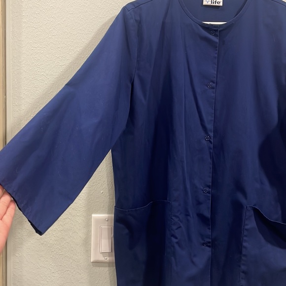 Navy Scrub Vintage Button Down Long Sleeve - Picture 5 of 6